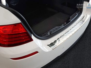 BMW 5 serija F10 2010-2016 buferio juosta